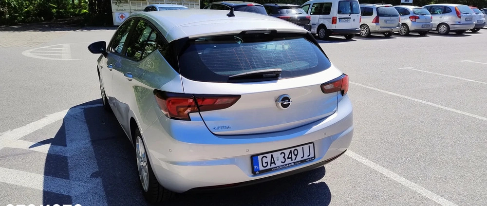 Opel Astra cena 39900 przebieg: 145000, rok produkcji 2018 z Gdynia małe 29